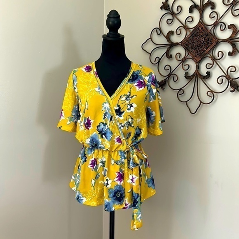 Sienna Sky Yellow & White Floral Peplum Faux Wrap Shirt Top M